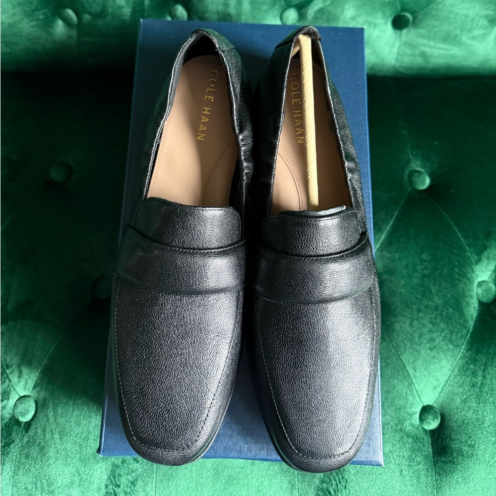 Cole Haan Trinnie Soft Loafer Black Leather Size 9.5B Grand.OS Comfort NIB